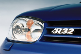 Emblem Vw Golf IV / VW Golf V 2003 - 2009 / Chrome Satin Black - sett bakfra