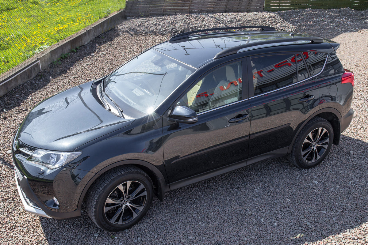 Takrails Toyota RAV4 IV Ventshield (2013-2019) - sett bakfra