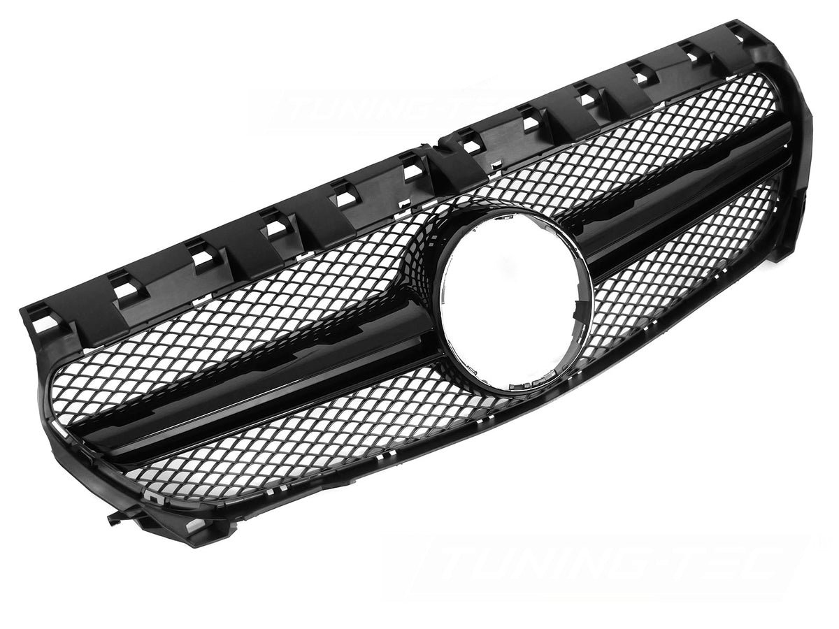 Grill til Mercedes CLA W117 13-19 i sort sett rett forfra på hvit bakgrunn.