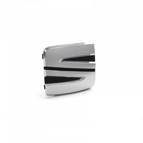 Emblem Seat Ateca > / Seat Leon 4 (KL) 2020 -> Aluminum standard / Glossy Chrome - sett forfra