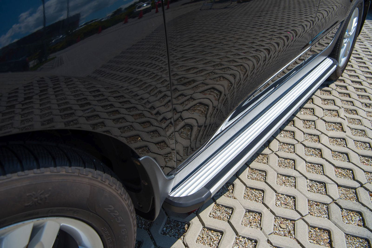 Stigtrinn fra Ventshield til Hyundai ix 35 2010-2015 i aluminium og svart/sølv