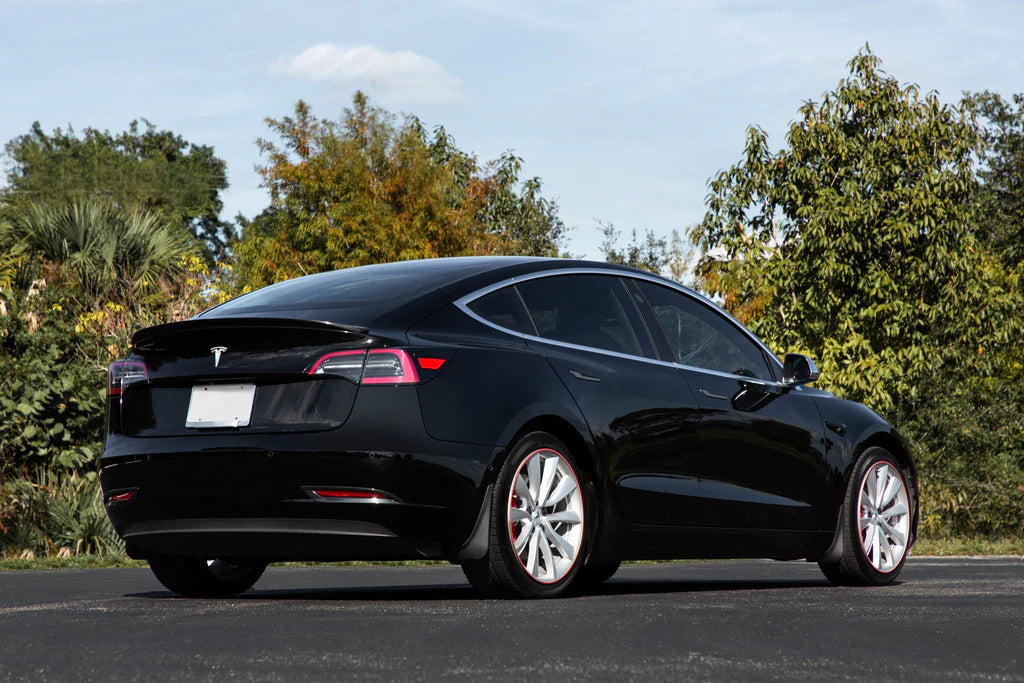 Unknown skvettlapp til Tesla Model 3 / sett 4 stk. – (PU) polyuretan + ABS Automotive