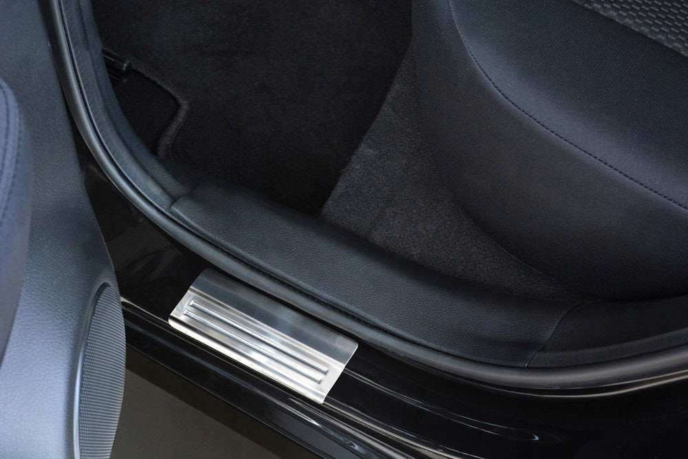 Avisa dørbeskytter til Nissan Qashqai (J11) / Exclusive Edition Silver – satin sølv finish