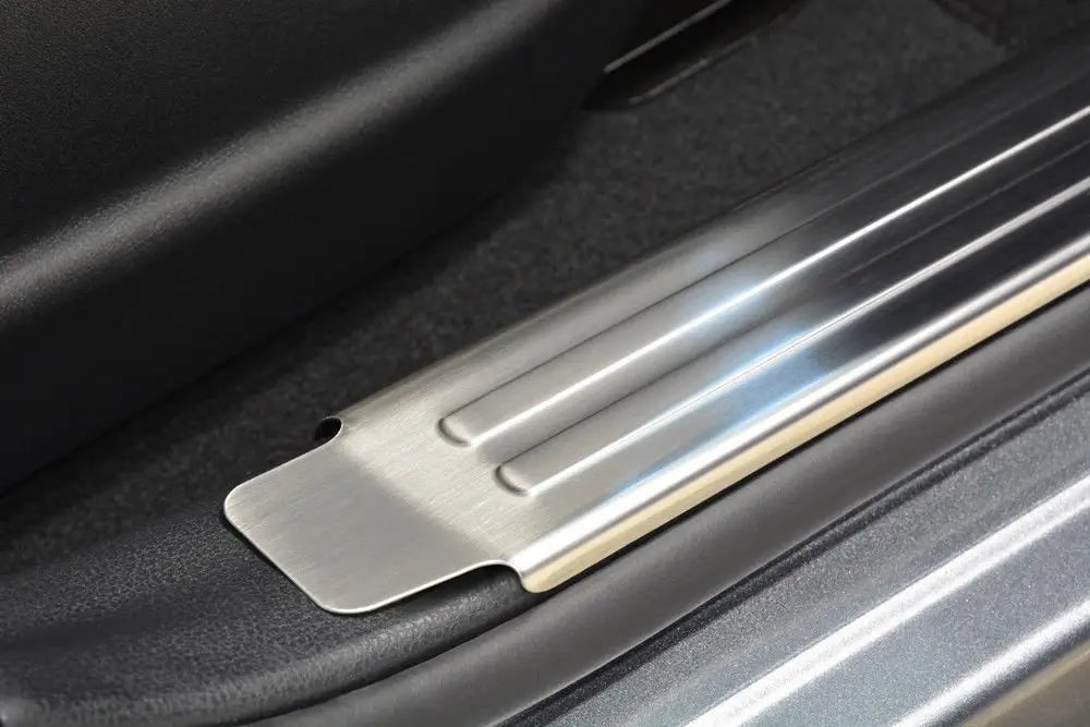 Indre Innstegslister Nissan Juke Crossover 5D 10- sølv sateng | Nomax.no🥇