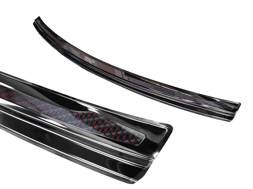Tildekning Porsche Cayenne III 17- svart speil, rodt karbonfiber | Nomax.no🥇