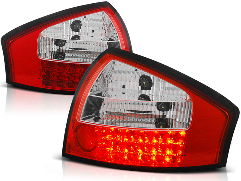 Baklykter LED Red White til Audi A6 C5 Sedan 97-04 sett rett bakfra på hvit bakgrunn.