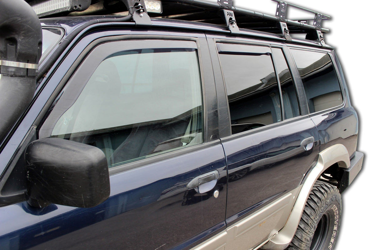 Heko vindavviser til Nissan Patrol GR Y61 1997→ – røykfarget
