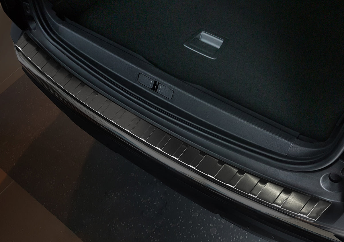 Avisa bakfangerbeskytter til Peugeot 3008 II / Black Edition – børstet stål overflate