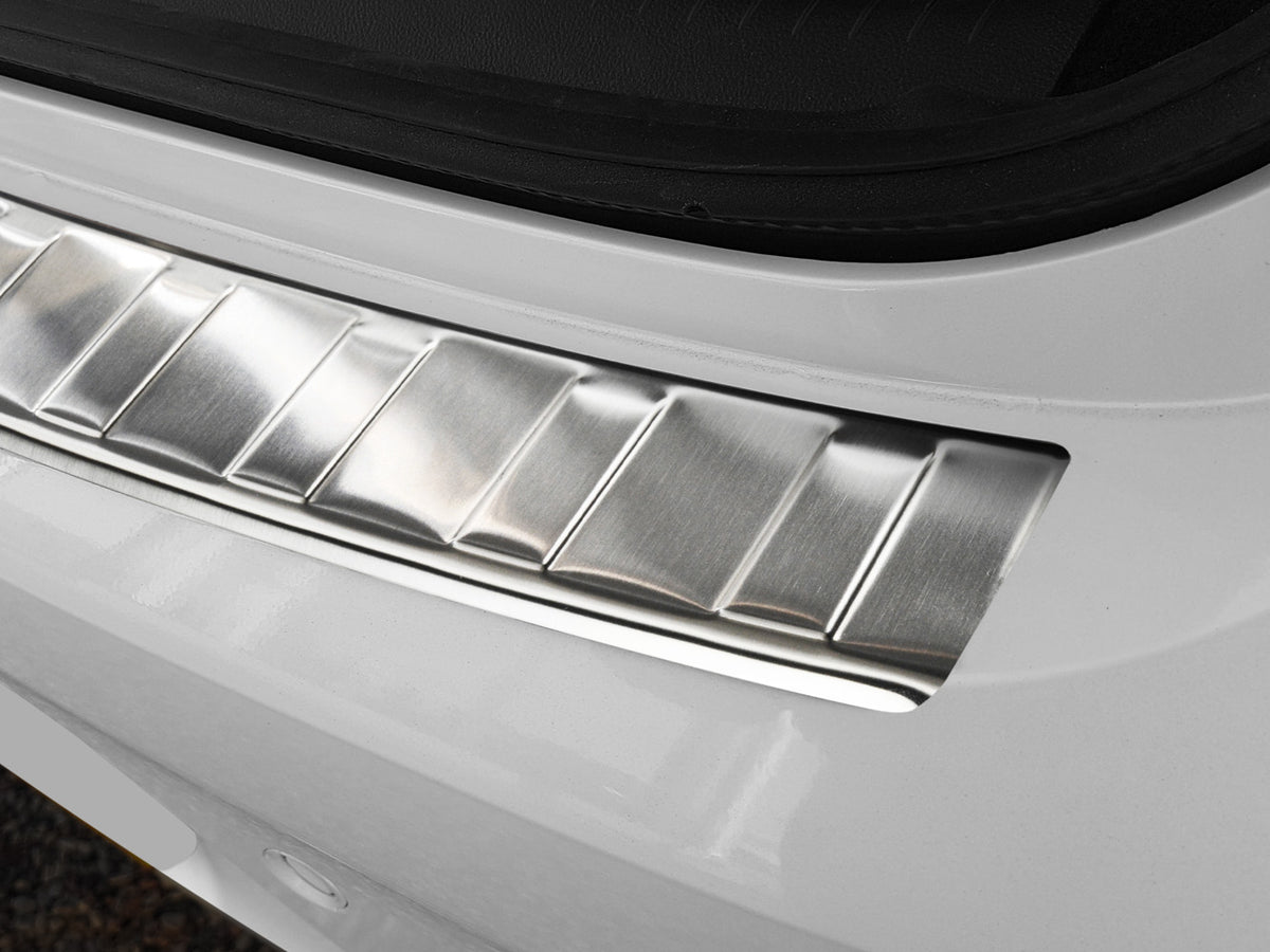 Bakfangerbeskytter Opel Insignia B Grand Sport (2017-2022) – Rustfritt stål - detaljer