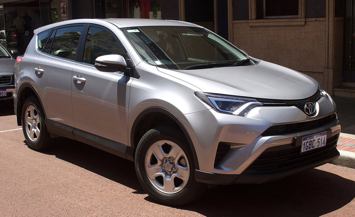 Emblem Toyota RAV4 IV Facelift Grill - sett bakfra