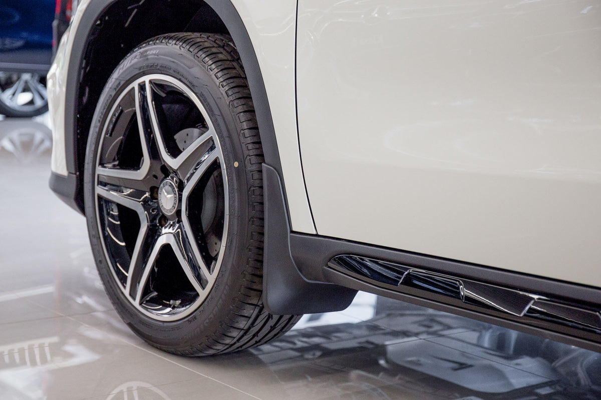 Ven-Tuning skvettlapp til Mercedes GLA (X156) – svart ABS-materiale