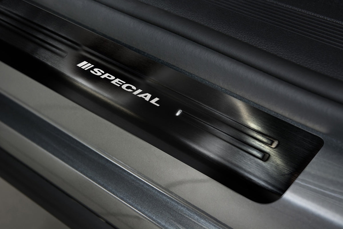 Avisa dørbeskytter til Vw Tiguan Allspace / Special Edition Black – satin svart overflate