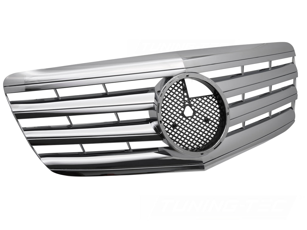 Grill til Mercedes E-Klasse W211/S211 06-09 i krom sett rett forfra på hvit bakgrunn.