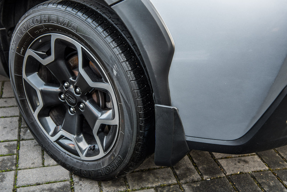 Ven-Tuning skvettlapp til Subaru XV I – svart ABS-materiale