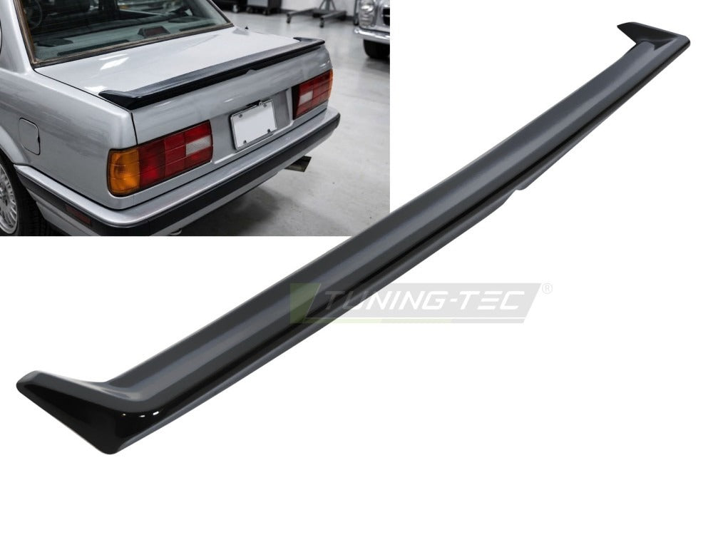 Spoiler Glossy Svart BMW E30 82-90 vist skrått med profil synlig