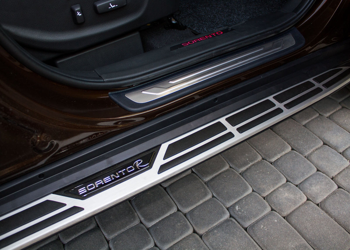 Stigtrinn Ventshield til Kia Sorento II 2009-2014 i aluminium og ABS