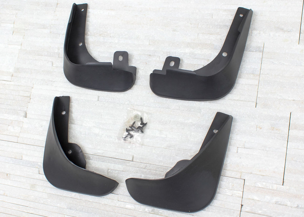 Ven-Tuning skvettlapp til Suzuki SWIFT – svart ABS-materiale