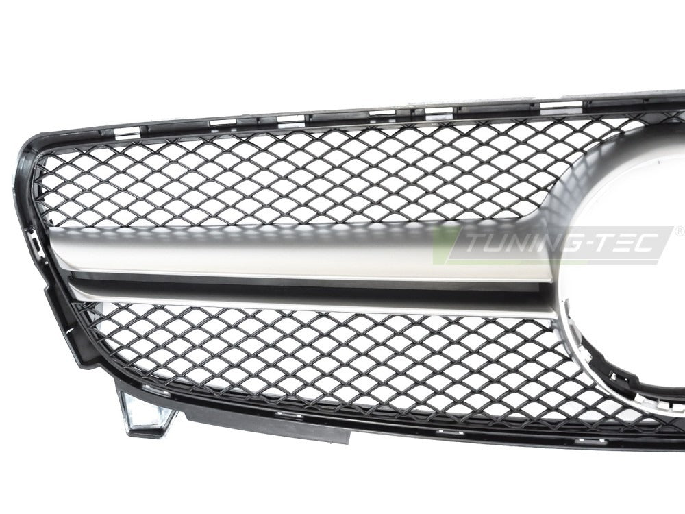 Grill Mercedes A-Klasse W176 15-18 sett fra siden, struktur synlig.