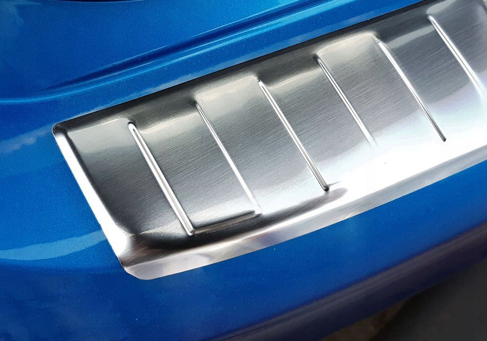 Bakfangerbeskytter Ford Fokus MK IV (2018-) – Rustfritt stål - detaljer