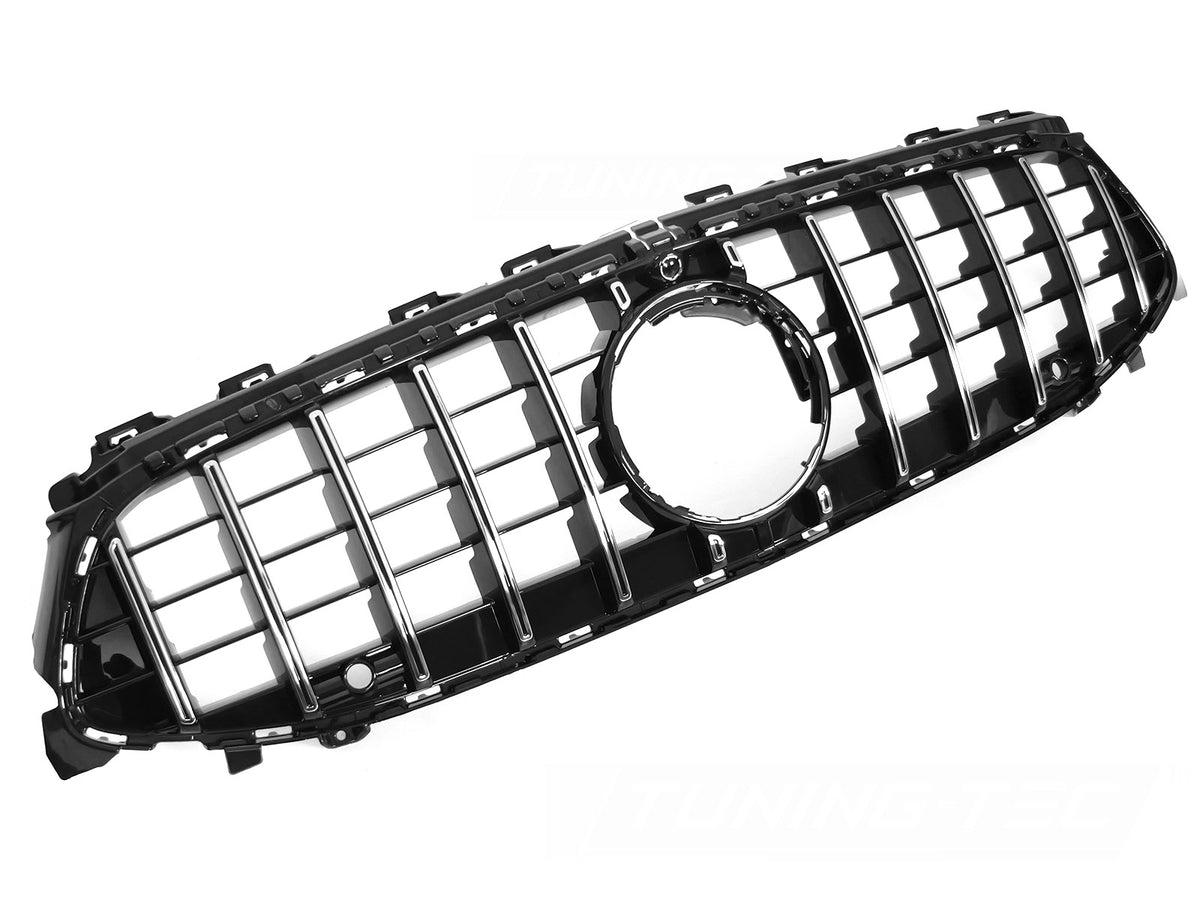 Grill til Mercedes CLA W118 23-25 i sort/krom sett rett forfra på hvit bakgrunn.