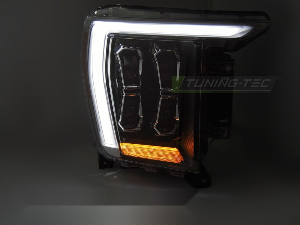Frontlykter Ford F150 MK14 20-23 sett fra siden.
