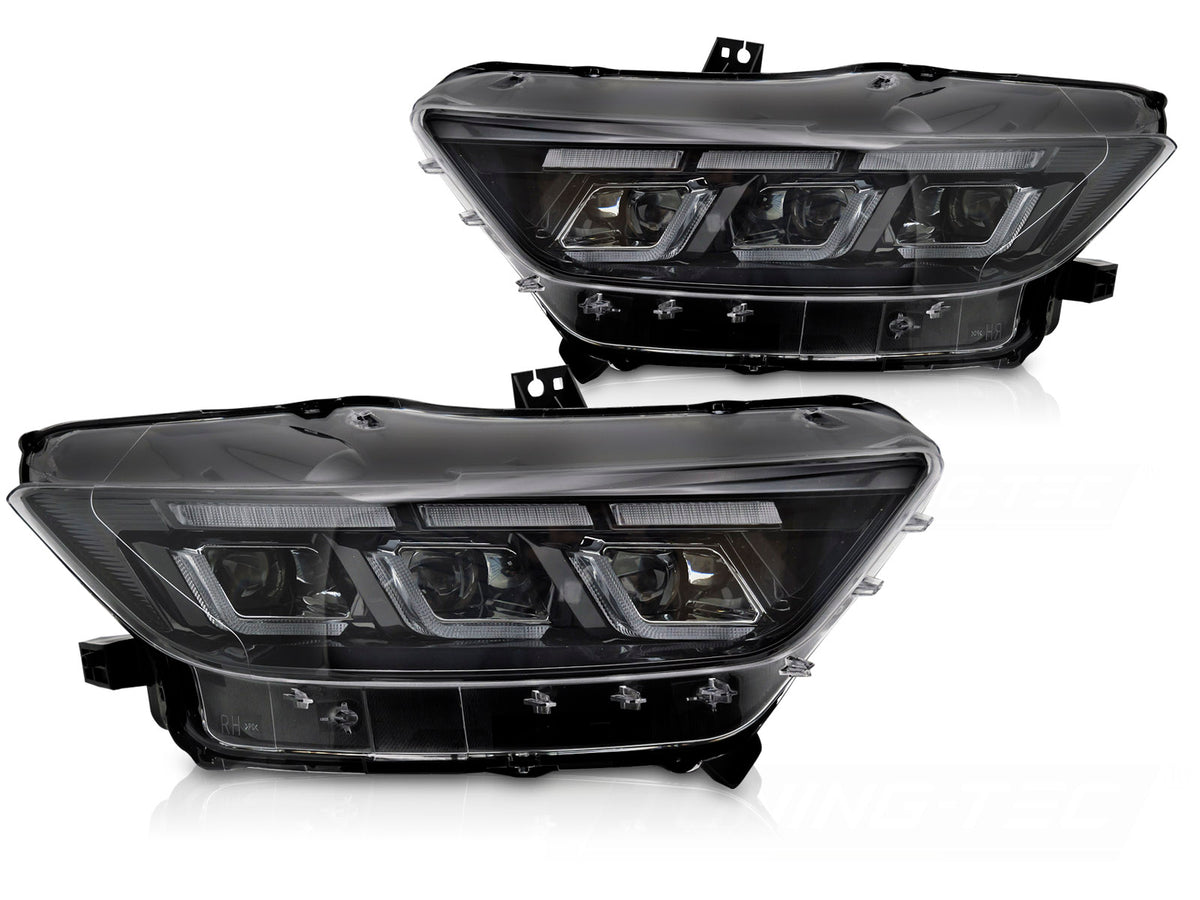 Frontlykter Full LED til Ford Mustang 14-17 sett rett forfra på hvit bakgrunn.
