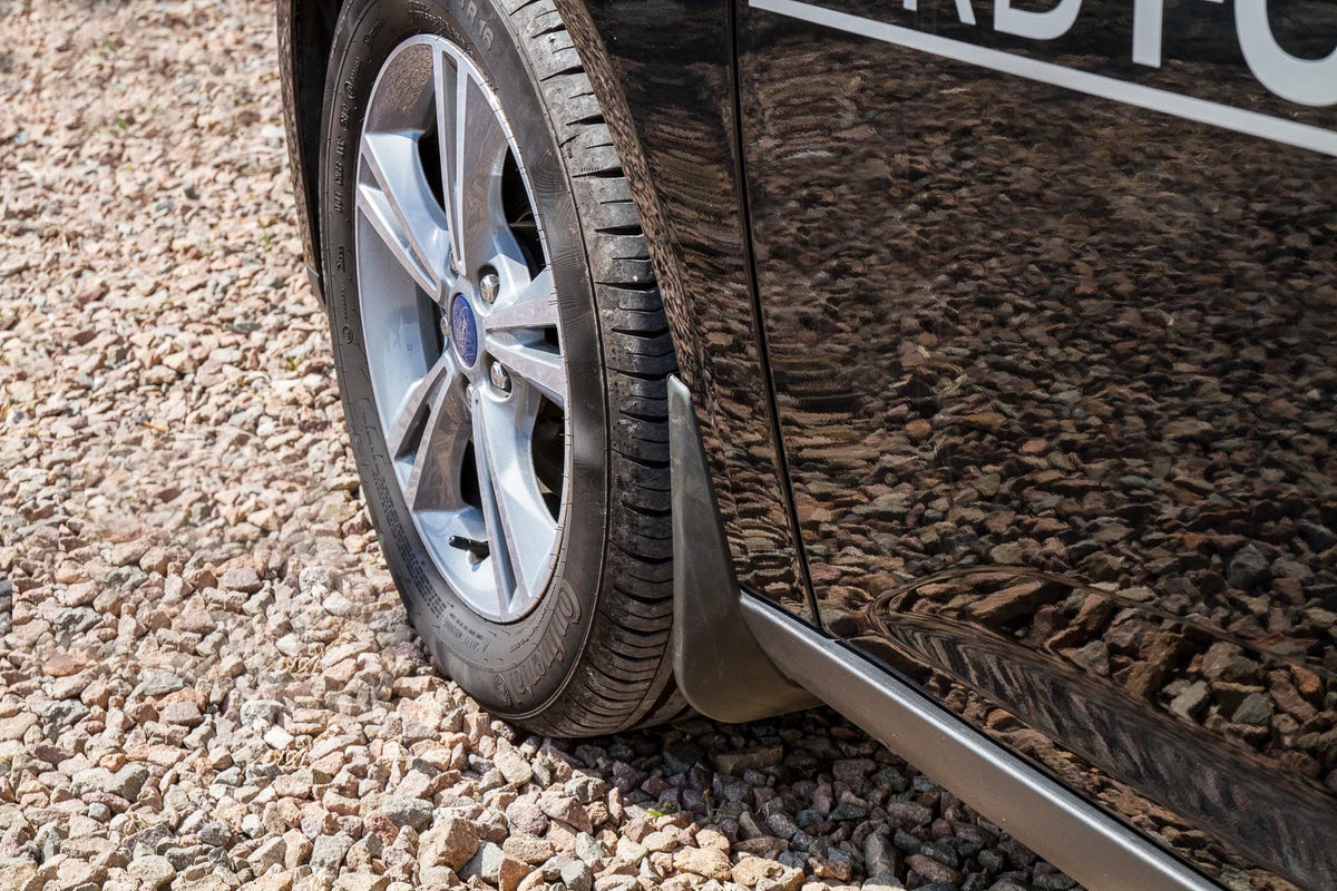 Ven-Tuning skvettlapp til Ford Focus III Hatchback – ABS plast