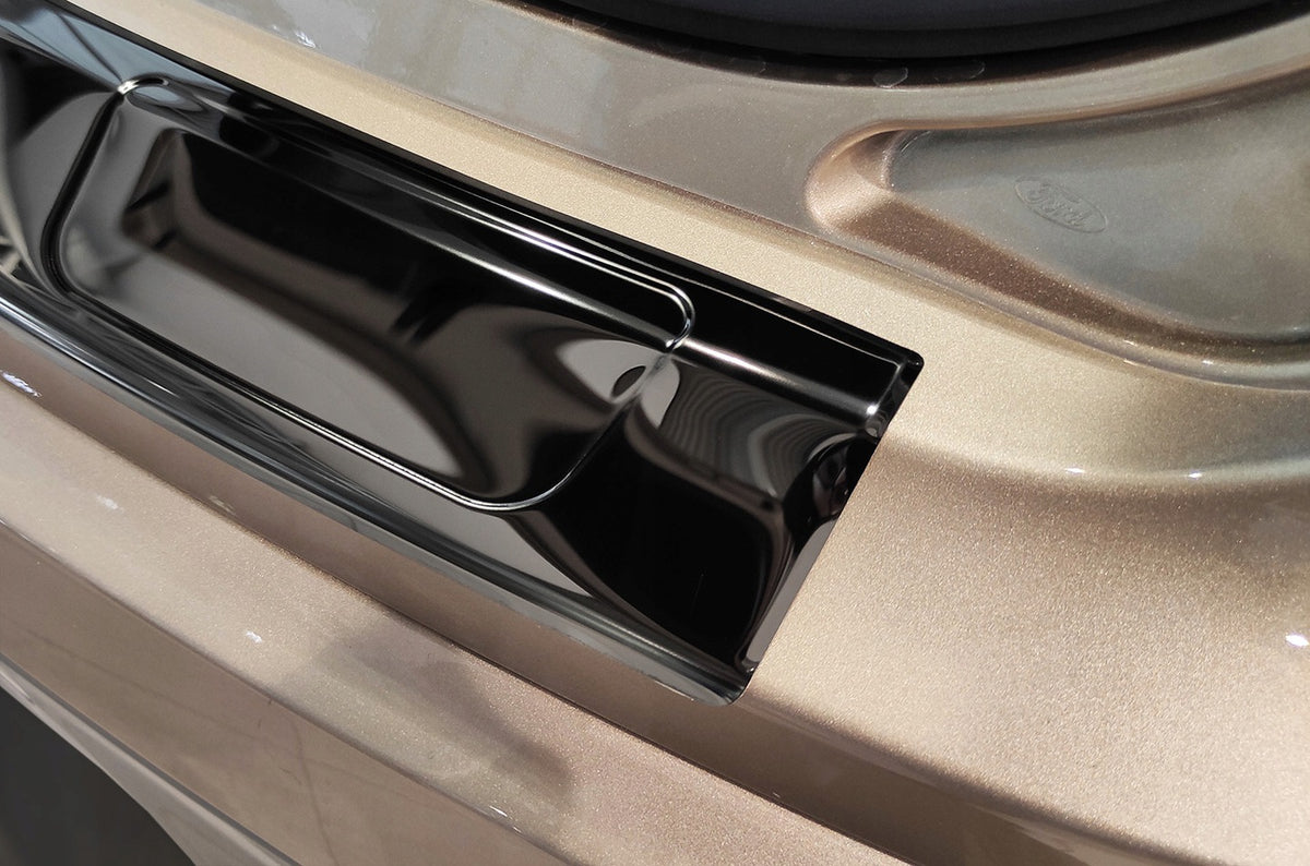 Bakfangerbeskytter Ford Edge (2018-) – Rustfritt stål - nærbilde
