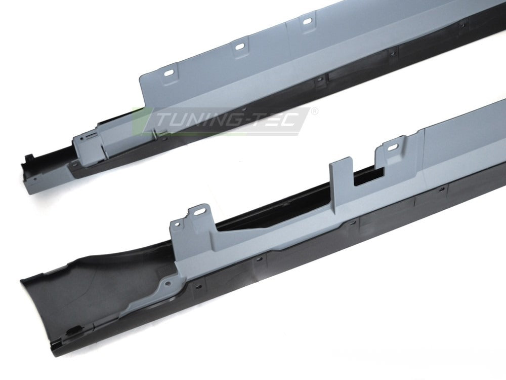 Sideskjørt BMW F40 19-24 pakke og innhold.