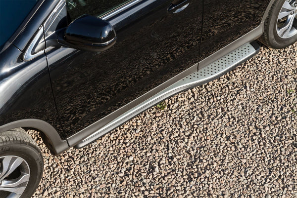 Stigtrinn fra Ventshield til Honda CR-V 2012-2018 i aluminium og ABS for enkel montering