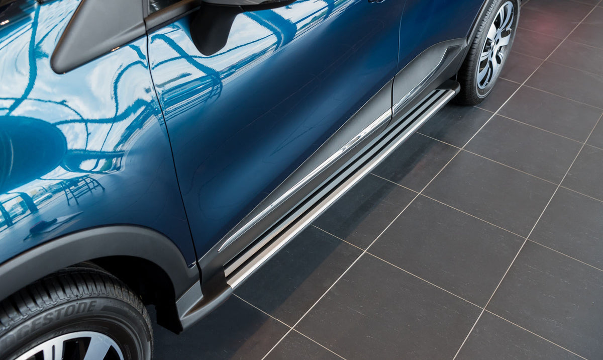 Stigtrinn Ventshield til Renault Captur 2014-2019 i aluminium og ABS med monteringssett