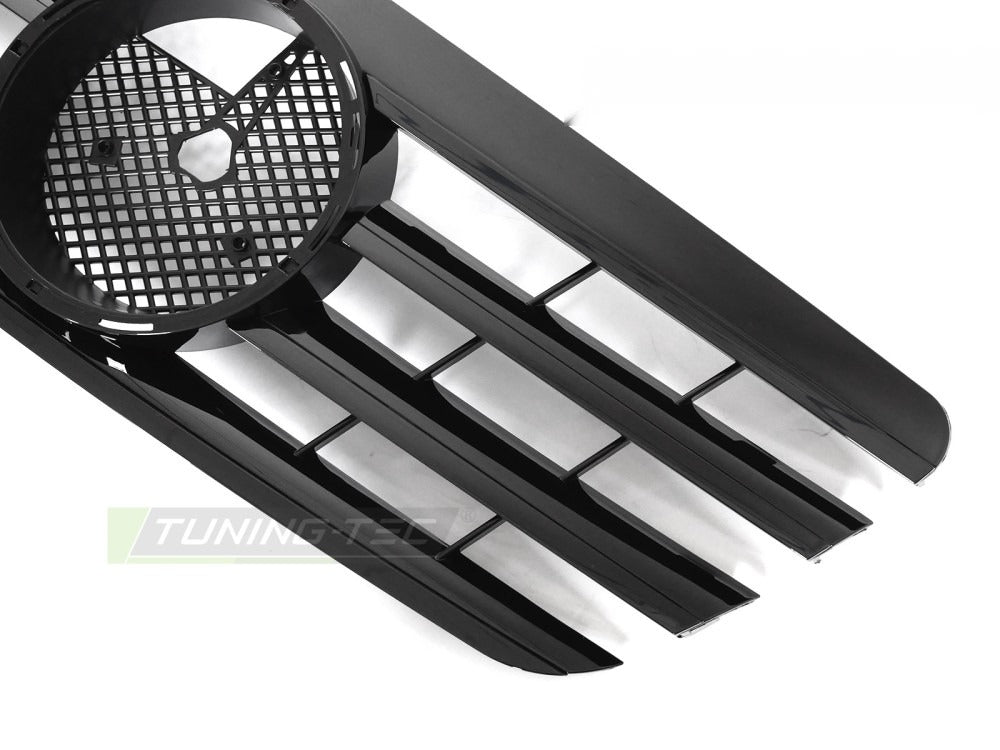 Grill Mercedes E-Klasse W210 99-03 sett fra siden, struktur synlig.
