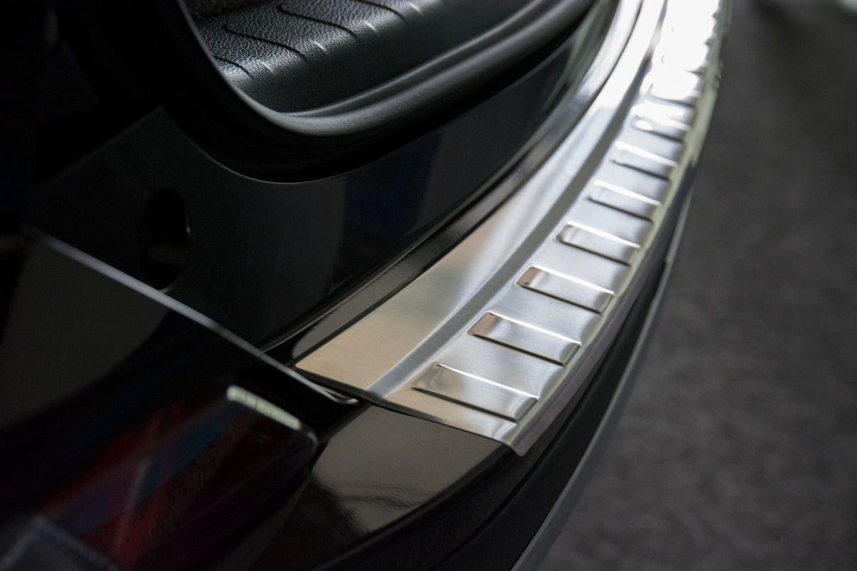 Avisa bakfangerbeskytter til Toyota RAV4 IV Facelift / Silver Edition – enkel 3M-montering
