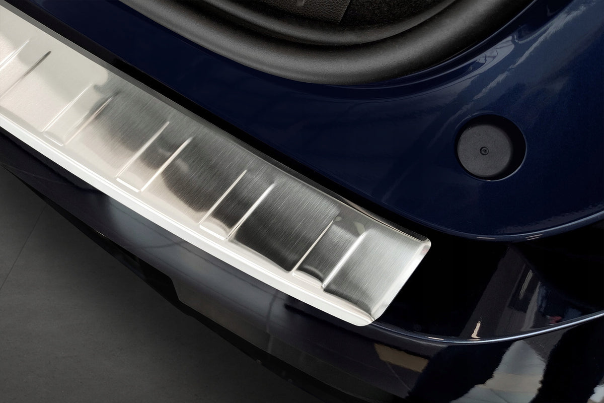 Avisa bakfangerbeskytter til Renault Mégane E-Tech Electric / Steel Chrome – enkel montering med 3M-teip