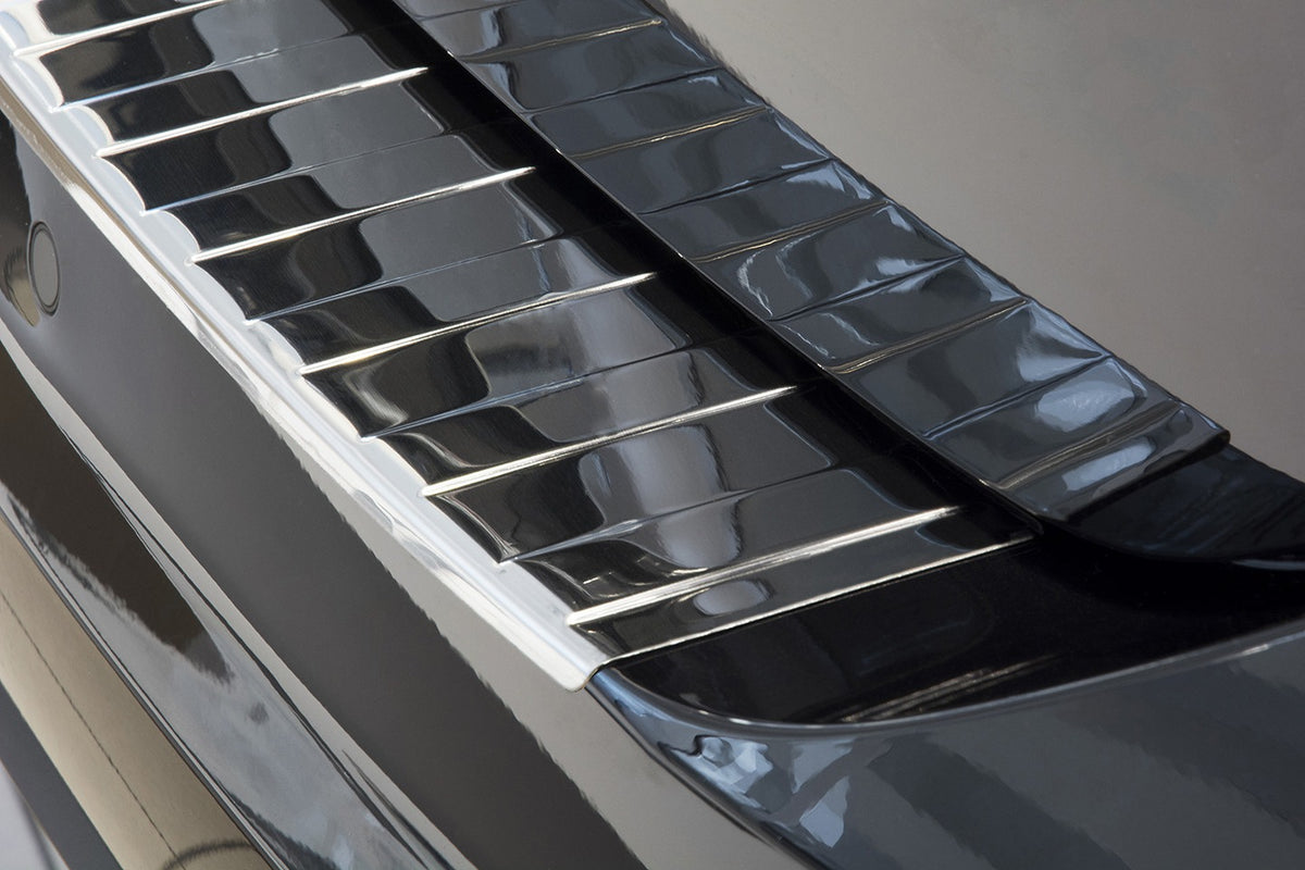 Bakfangerbeskytter Vw Touran III / R-Line – Rustfritt stål - detaljer