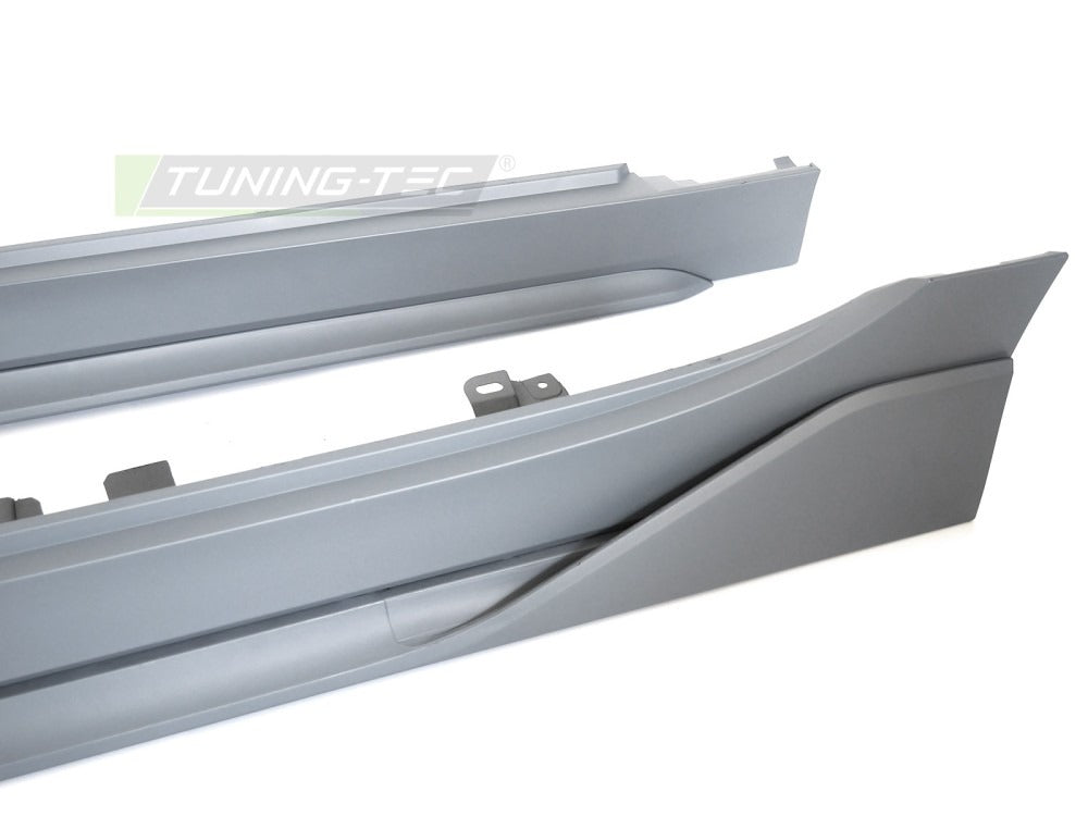 Sideskjørt BMW F40 19-24 pakke og innhold.