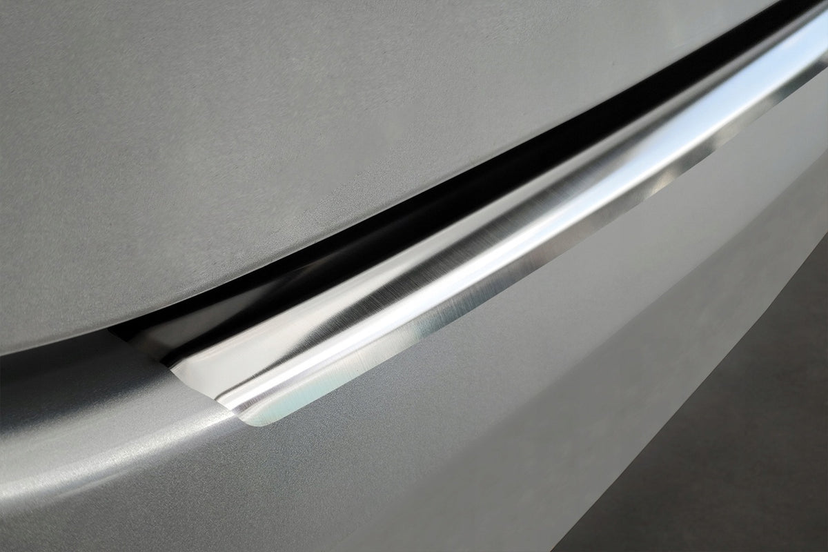 Bakfangerbeskytter Ford Fiesta Mk6 (2008-2017) – Rustfritt stål - detaljer