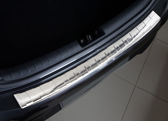 Avisa bakfangerbeskytter til Kia Rio IV Hatchback – 3M dobbeltsidig tape montering
