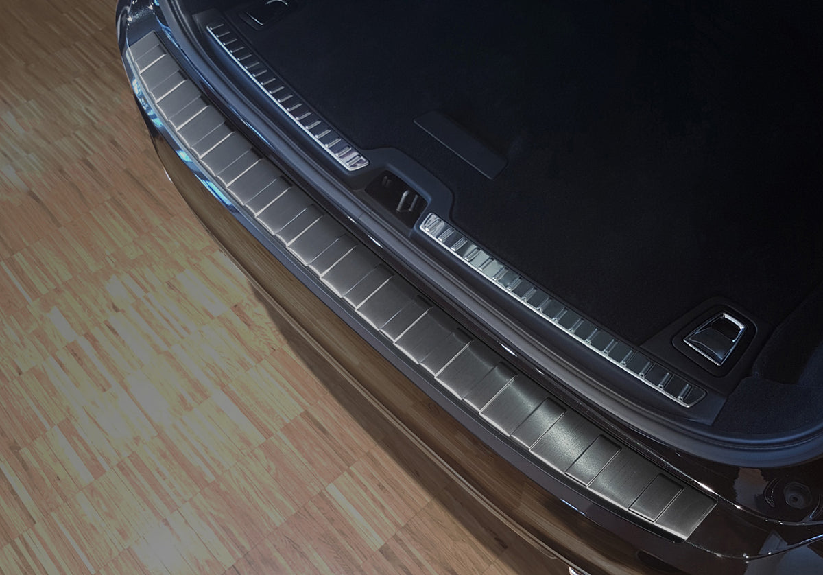 Avisa bakfangerbeskytter til Volvo V90 II / V90 Cross County – rustfritt stål
