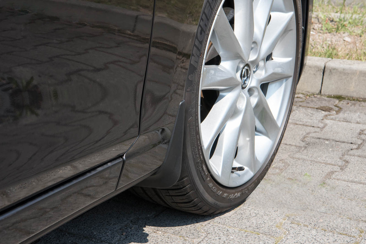 Ven-Tuning skvettlapp til Mazda 3 – svart ABS-materiale