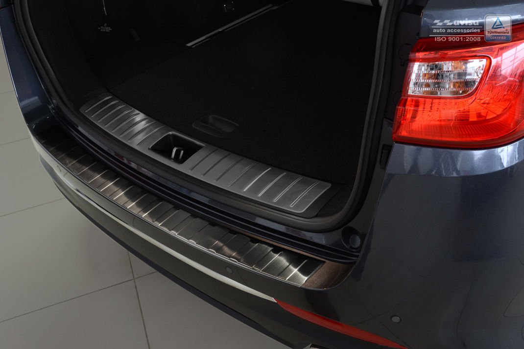 Bakfangerbeskytter Kia OPTIMA SW / Optima SW PHEV Hybrid (2016-2020) – rustfritt stål - detaljer