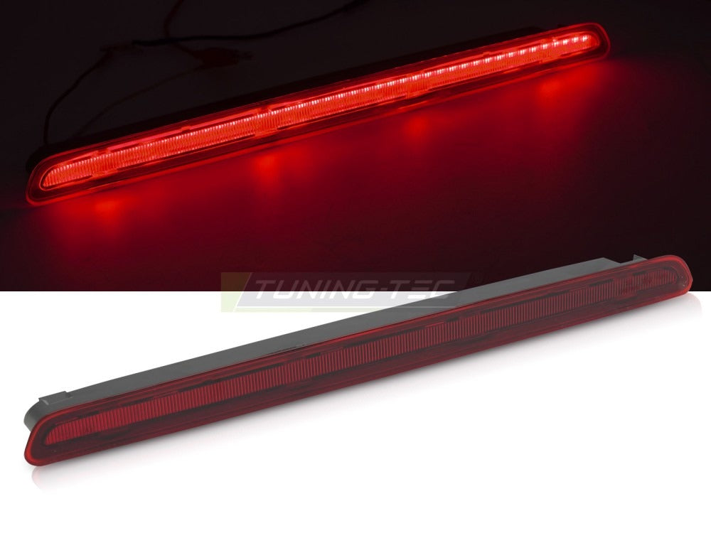 Detaljbilde av bremselys VW T6/T6.1 16-22 med LED-detaljer.