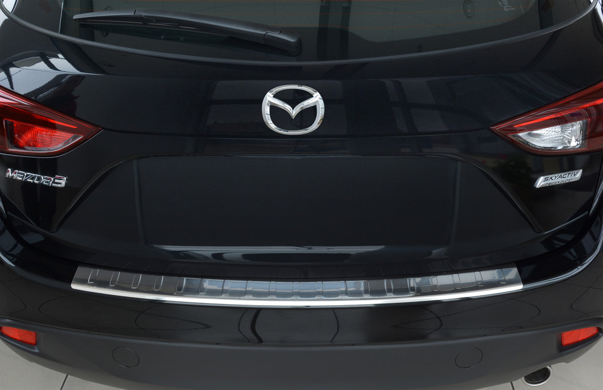 Avisa bakfangerbeskytter til Mazda 3 hatchback – rustfritt stål børstet overflate