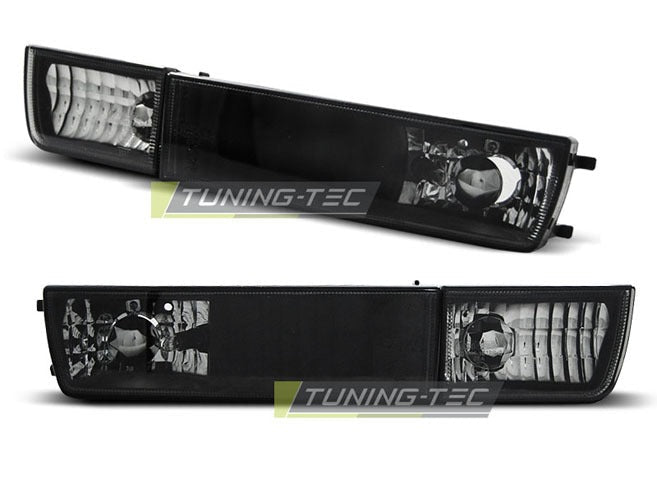 Frontblinklys Black til VW Golf 3 91-97 sett rett bakfra på hvit bakgrunn.
