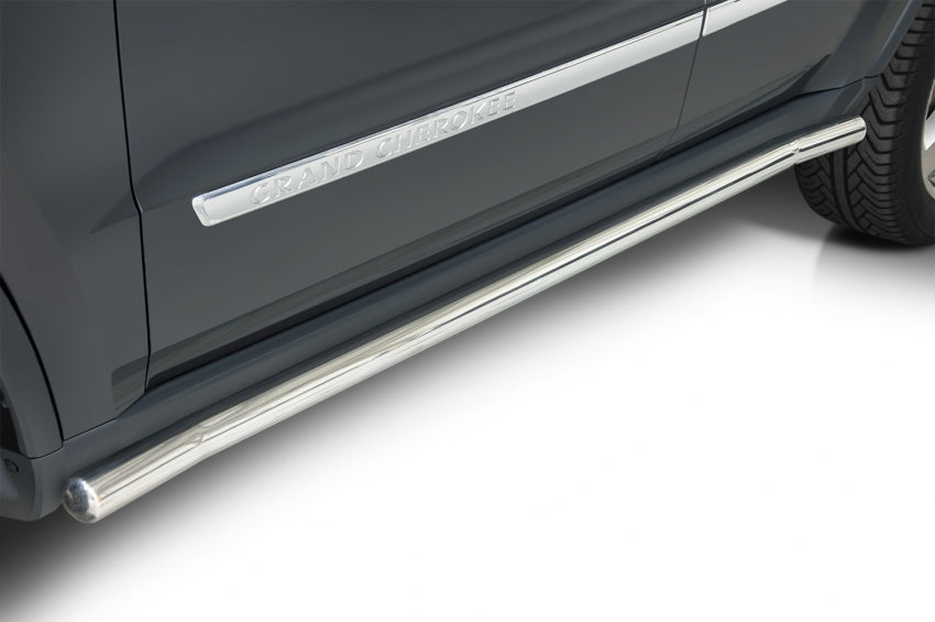 Stigtrinn Steeler til Jeep Grand Cherokee IV (WK2) i polert krom og rustfritt stål for enkel montering og beskyttelse