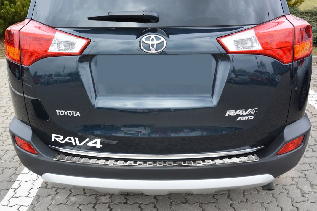 Avisa bakfangerbeskytter til Toyota RAV4 IV / Silver Edition – rustfritt stål