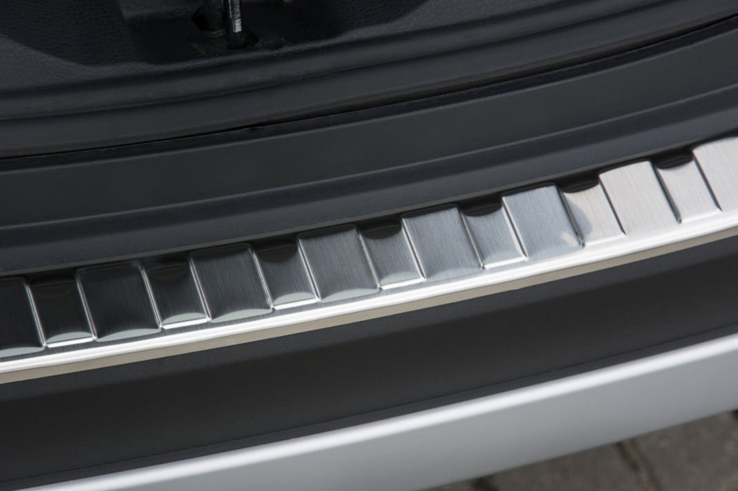 Avisa bakfangerbeskytter til Toyota RAV4 IV / Silver Edition – enkel 3M-montering