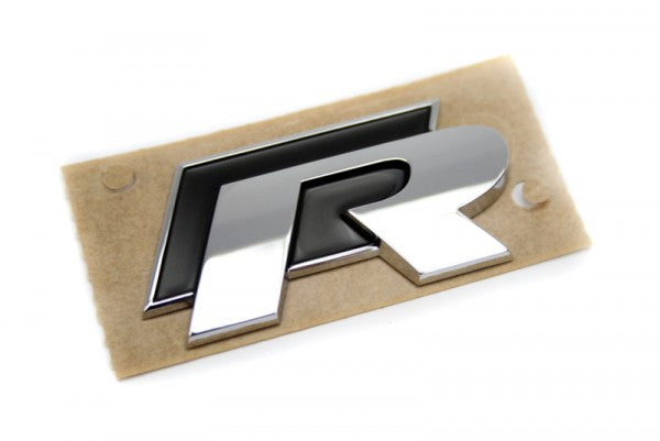 Emblem/logo til Vw R Chrome / Black i krom og svart utførelse for bakluke