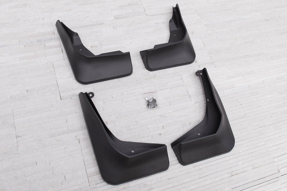 Ven-Tuning skvettlapp til Mercedes GLA (X156) AMG – svart ABS-materiale