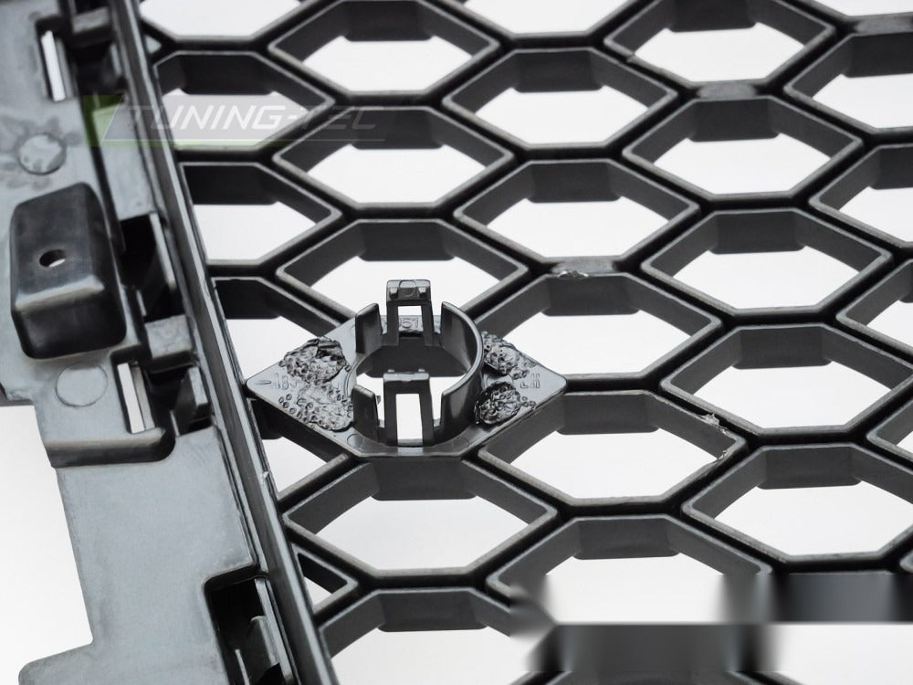Grill Audi A3 8P 08-12 sett fra siden — profil synlig.
